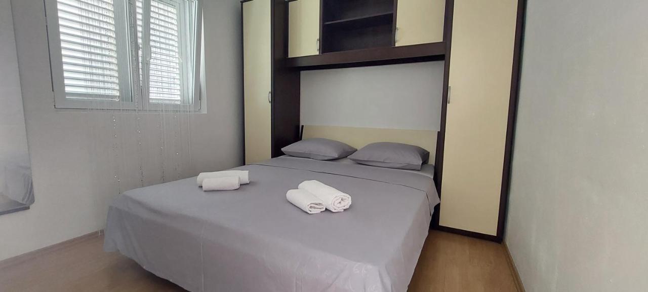 Apartment Zana Pirovac Eksteriør billede